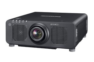 Установочный проектор Panasonic PT-RCQ80BE (DLP, WQXGA +, 8000 ANSI lm, LASER) черный 543043 фото